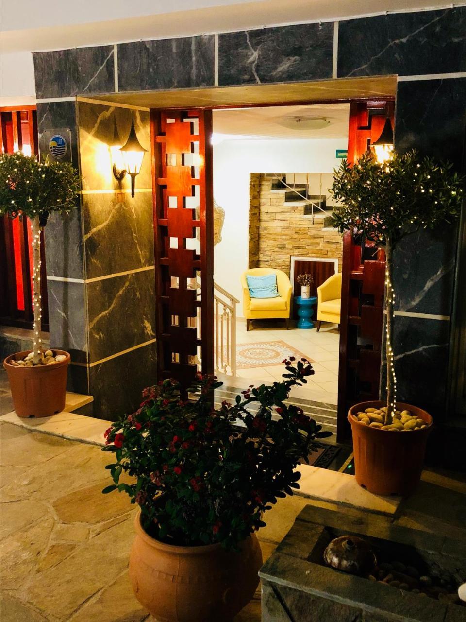 Hotel George Agios Kirykos  Ngoại thất bức ảnh