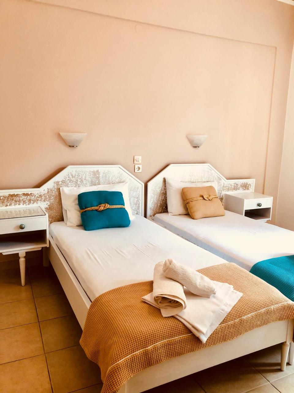 Hotel George Agios Kirykos  Ngoại thất bức ảnh